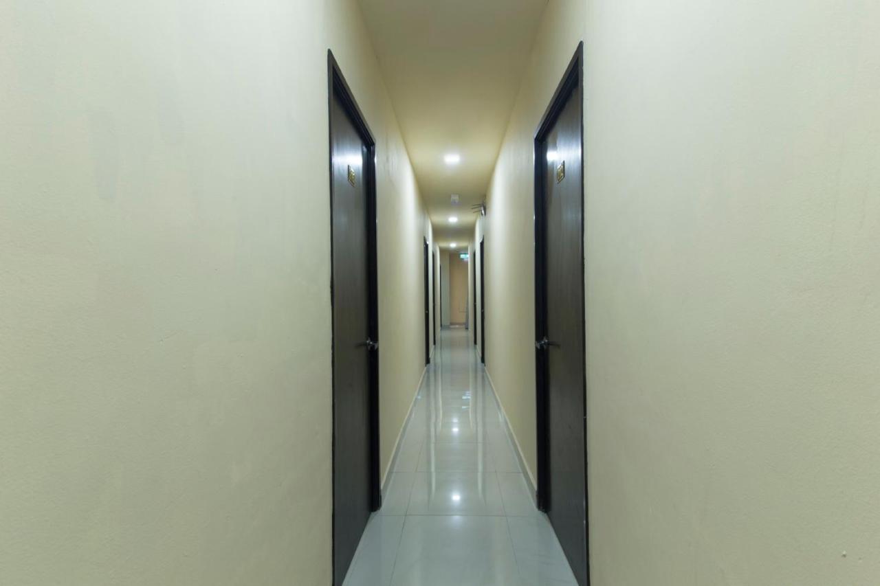 Oyo 697 Niche Valley Hotel Kuala Lumpur Exterior photo